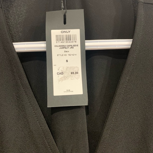 jumpsuit black new with tags - Picture 3 of 4